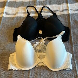 Set of two front close racer back bras 38B